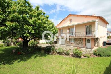 Maison à vendre 287 500 € 5 pièces 3 chambres 147 m² 980 m² de terrain Sud Issoire 63500