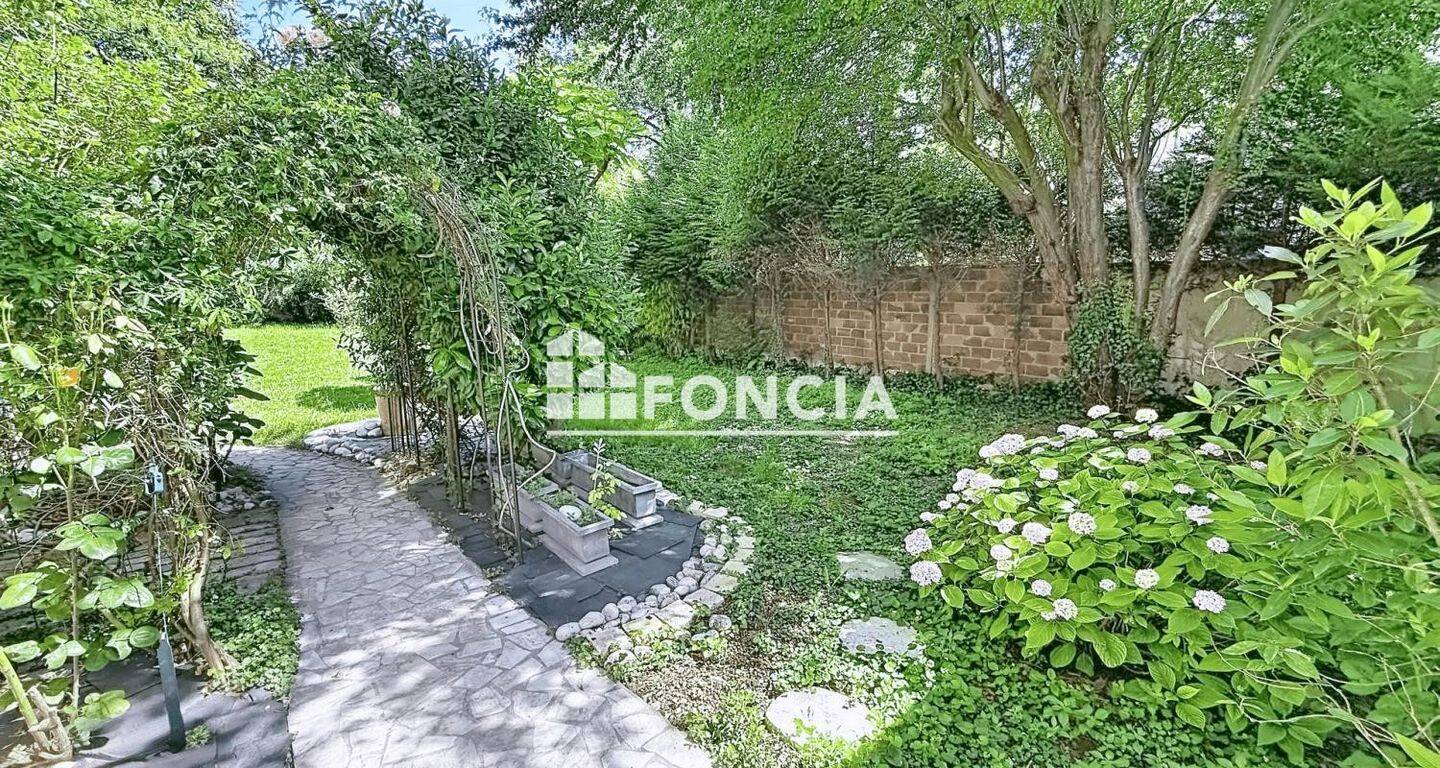 Maison à vendre, 310m², LES LILAS
