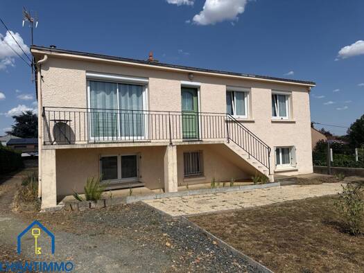 Maison à vendre 179 350 € 4 pièces 2 chambres 80 m² 1 007 m² de terrain Saint-Germain-de-Prinçay 85110