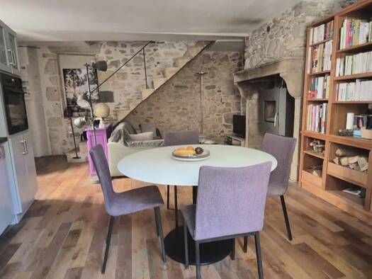 Maison à vendre 207 000 € 3 pièces 2 chambres 75 m² Montpeyroux 63114