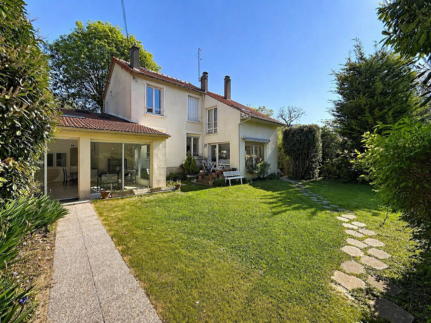 Maison à vendre, 257m², SURESNES