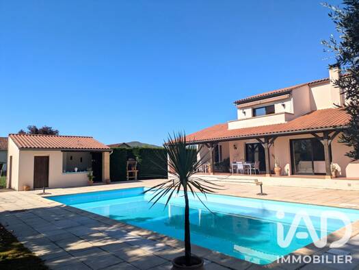 Maison à vendre 435 000 € 4 pièces 3 chambres 140 m² 2 196 m² de terrain Saint-Cyprien 24220