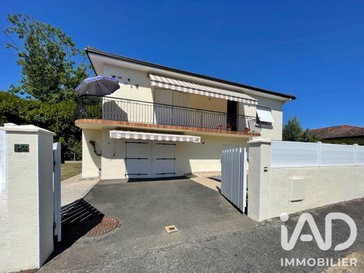 Maison à vendre 292 000 € 7 pièces 3 chambres 152 m² 585 m² de terrain Le Hameau Pau 64000