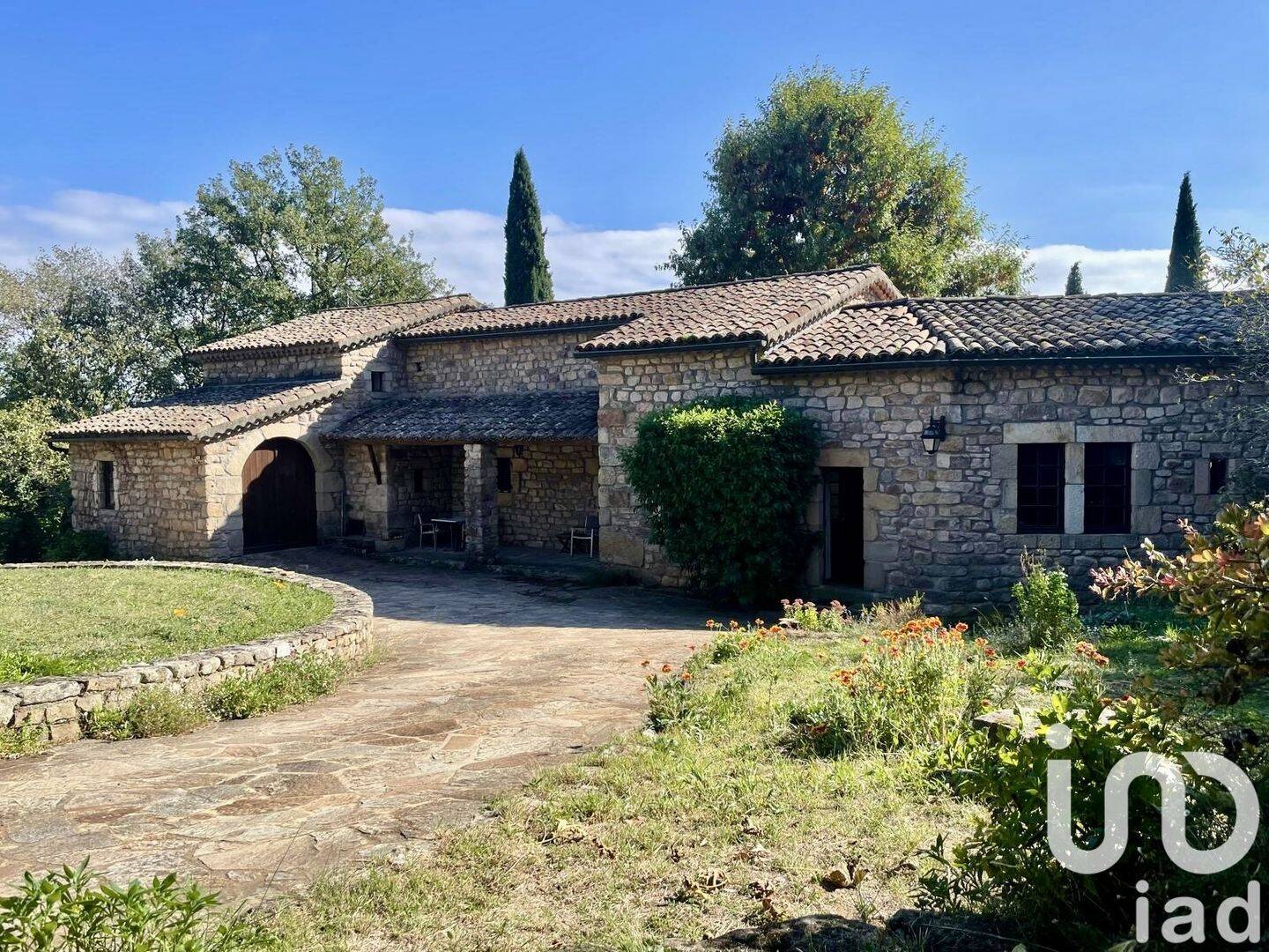 Maison à vendre, 193m², SAINT ETIENNE DE FONTBELLON