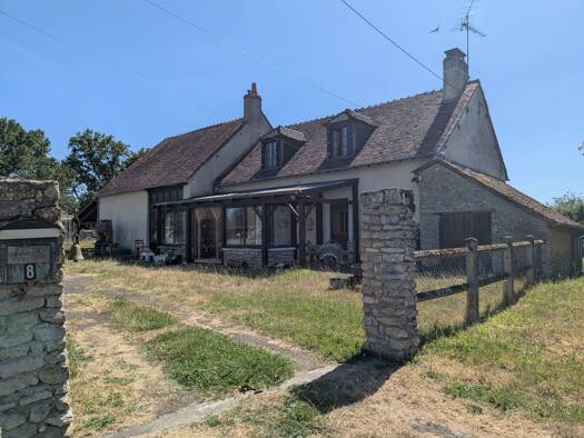 Maison à vendre 112 300 € 4 pièces 3 chambres 140 m² 2 588 m² de terrain Tranzault 36230