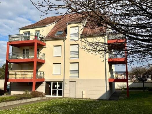 Appartement à louer 1 110 € 4 pièces 3 chambres 83,7 m² Étage 1/2 Wolfisheim 67202