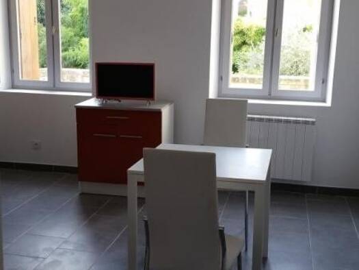Appartement à louer 530 € 1 pièce 30 m² Argensol Orange 84100