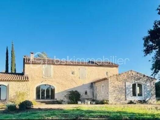 Demeure à vendre 2 495 000 € 11 pièces 6 chambres 390 m² 9 960 m² de terrain Ménerbes 84560