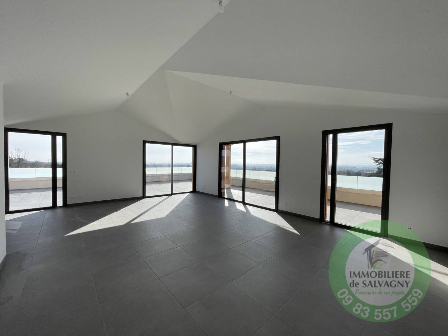 Maison à vendre, 99m², LA TOUR DE SALVAGNY