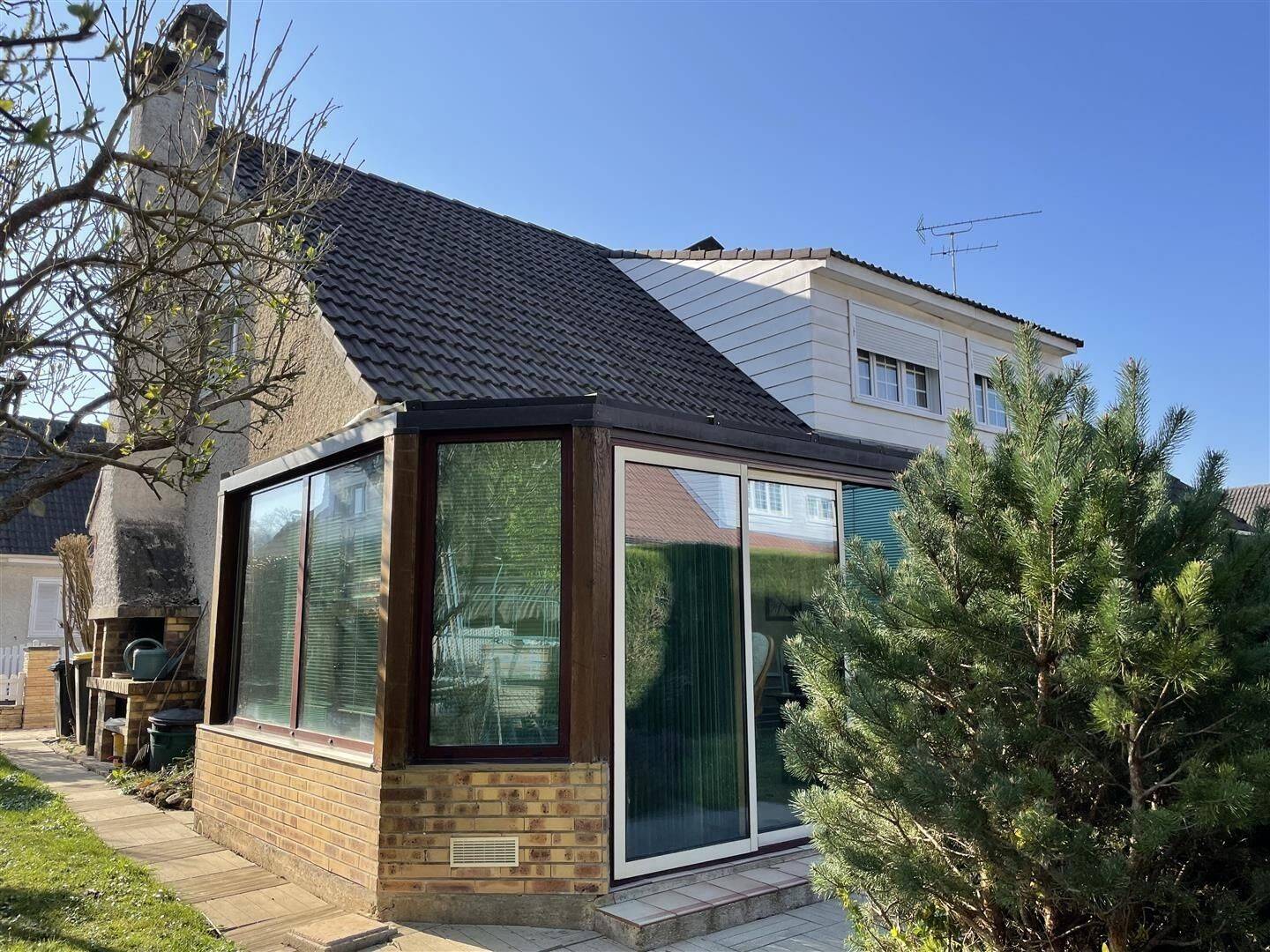 Maison à vendre, 95m², ROISSY EN BRIE