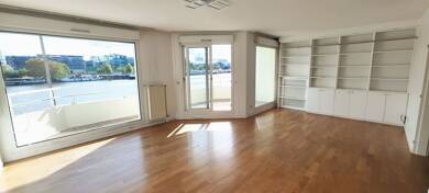 Appartement à louer 1 990 € 4 pièces 3 chambres 105 m² Étage 1/5 La Mulatiere 69350