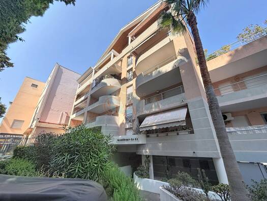 Appartement à vendre 329 000 € 2 pièces 1 chambre 47 m² Étage 2/5 Californie Cannes 06400
