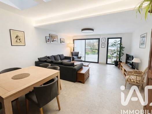 Maison de ville à vendre 339 000 € 6 pièces 4 chambres 141 m² 300 m² de terrain Prefecture Arras 62000