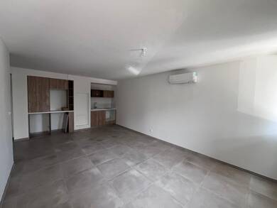 Appartement à vendre 172 750 € 2 pièces 1 chambre 44 m² Étage 1/4 Marignane 13700