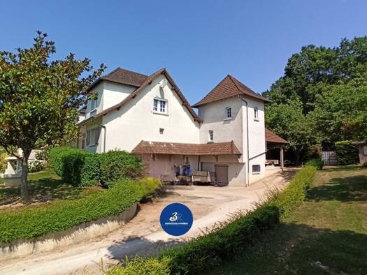 Demeure à vendre 290 000 € 8 pièces 4 chambres 173 m² 2 283 m² de terrain Loisy 71290