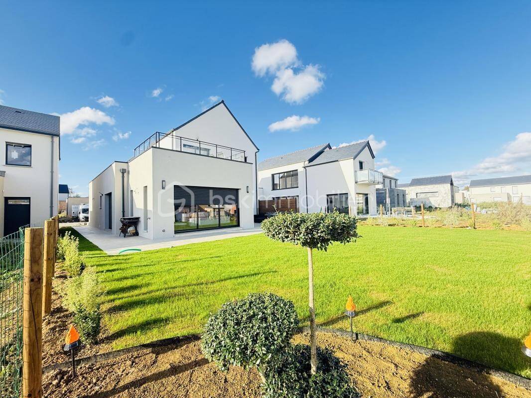 Maison à vendre, 172m², LA CHAPELLE DES FOUGERETZ