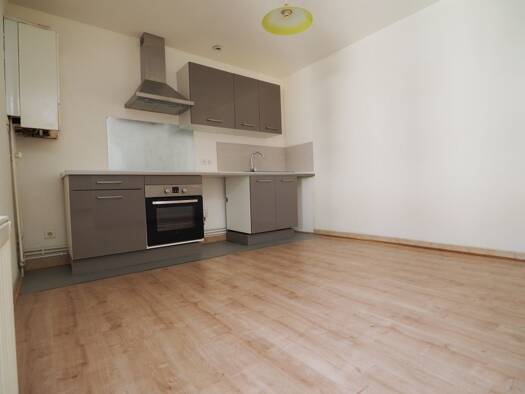 Appartement à louer 430 € 3 pièces 2 chambres 57 m² Étage 2/2 Charmes 88130