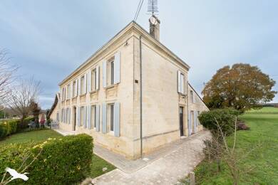 Maison à vendre 548 625 € 7 pièces 5 chambres 301 m² 5 577 m² de terrain Bayon sur Gironde 33710