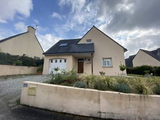 Maison à louer 910 € 4 pièces 3 chambres 91 m² Quimper 29000