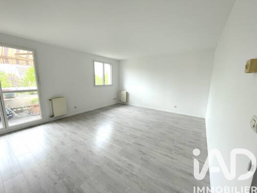 Appartement à vendre 235 000 € 3 pièces 2 chambres 70 m² Étage 3/3 Étiolles 91450