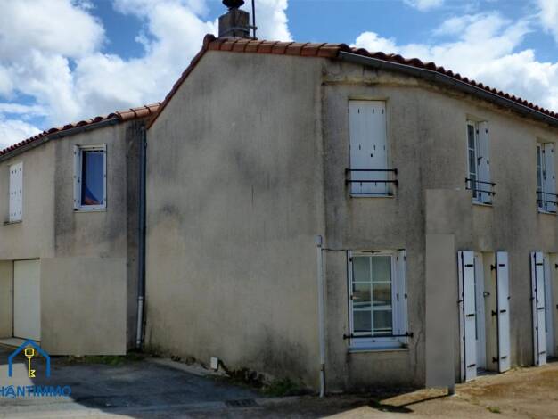 Maison à vendre 179 350 € 5 pièces 3 chambres 103 m² 484 m² de terrain Chantonnay 85110