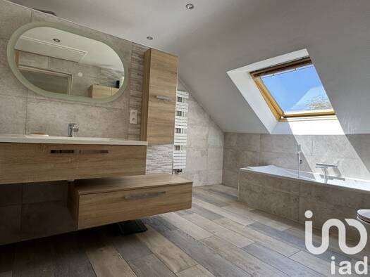 Maison à vendre 246 000 € 6 pièces 4 chambres 160 m² 1 563 m² de terrain Bouzonville 57320