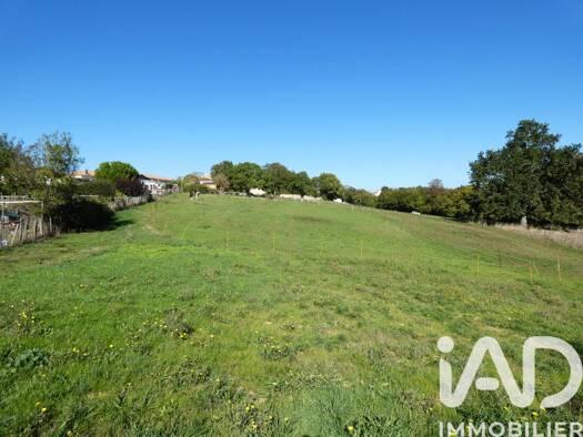 Terrain constructible à vendre 55 000 € 3 408 m² de terrain Auchay-sur-Vendée 85200