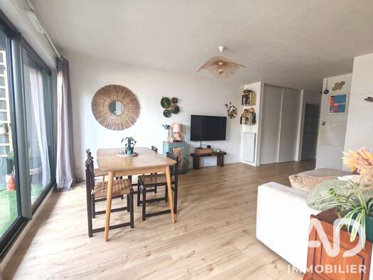 Appartement à vendre 255 000 € 4 pièces 2 chambres 63 m² La Bastide Bordeaux 33100