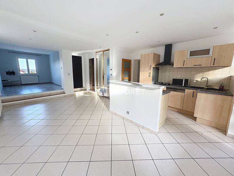 Maison à louer, 123m², DOMARIN