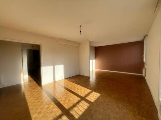 Appartement à vendre 75 936 € 3 pièces 2 chambres 72 m² Étage 1/3 Vieux Bergerac Bergerac 24100