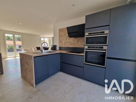 Maison de plain-pied à vendre 430 000 € 4 pièces 3 chambres 99,77 m² 657 m² de terrain Nord Nieul-sur-Mer 17137