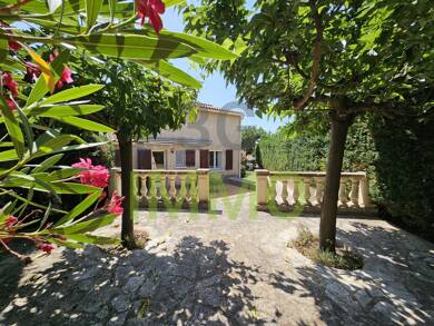 Maison à vendre 345 000 € 5 pièces 4 chambres 118 m² 467 m² de terrain Sud Uzes 30700