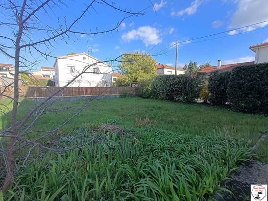 Appartement à vendre 145 000 € 5 pièces 3 chambres 81,6 m² Étage 1/2 Tournon-sur-Rhône 07300