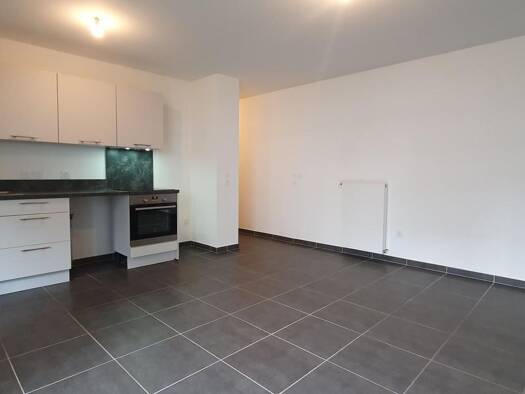 Appartement à louer 760 € 2 pièces 1 chambre 47 m² 2ème étage Centre La Ravoire 73490