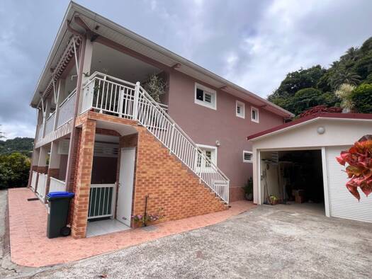 Maison à vendre 565 000 € 4 pièces 3 chambres 184,2 m² 670 m² de terrain Sainte-Marie 97230