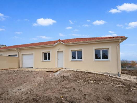 Maison de plain-pied à vendre 273 000 € 5 pièces 3 chambres 93,17 m² 460 m² de terrain Pont-à-Mousson 54700