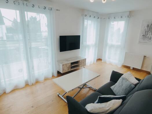 Appartement à vendre 204 900 € 2 pièces 1 chambre 45 m² 2 étages Centre Osny 95520