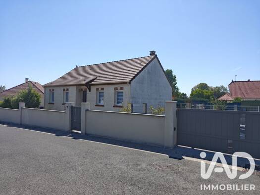 Maison de plain-pied à vendre 185 000 € 4 pièces 3 chambres 86 m² 806 m² de terrain Roisel 80240