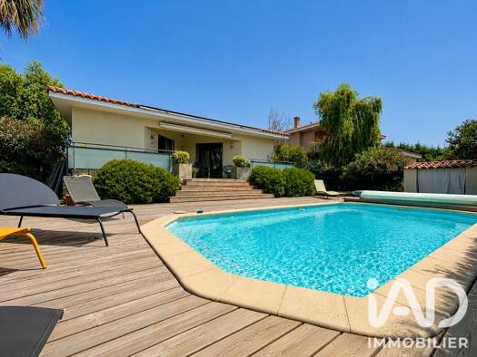 Maison à vendre 635 000 € 6 pièces 5 chambres 198 m² 681 m² de terrain Village Torreilles 66440