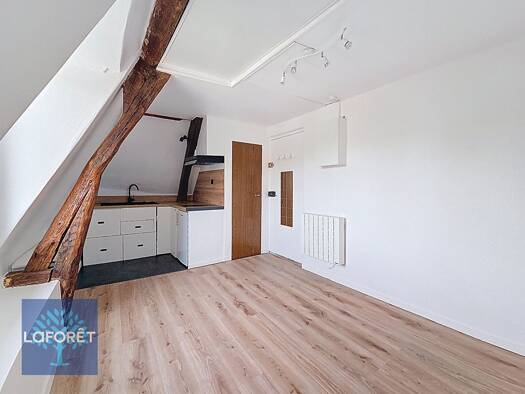 Appartement à louer 490 € 1 pièce 12 m² Étage 2/2 Centre Ville Mennecy 91540