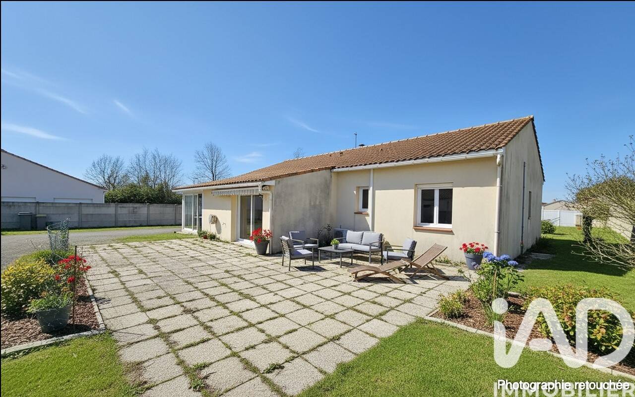 Maison à vendre, 135m², SAINT HILAIRE DE CHALEONS