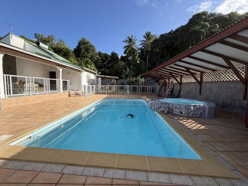 Maison à vendre, 160m², LES ABYMES