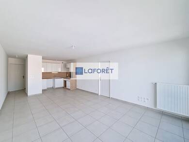 Appartement à louer - Neuf 1 770 € 3 pièces 2 chambres 65 m² Étage 4/5 Saint Genis Pouilly 01630