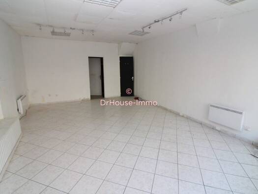 Local commercial à louer 460 € 46 m² de surface de vente Les Terrasses Bruay-la-Buissière 62700