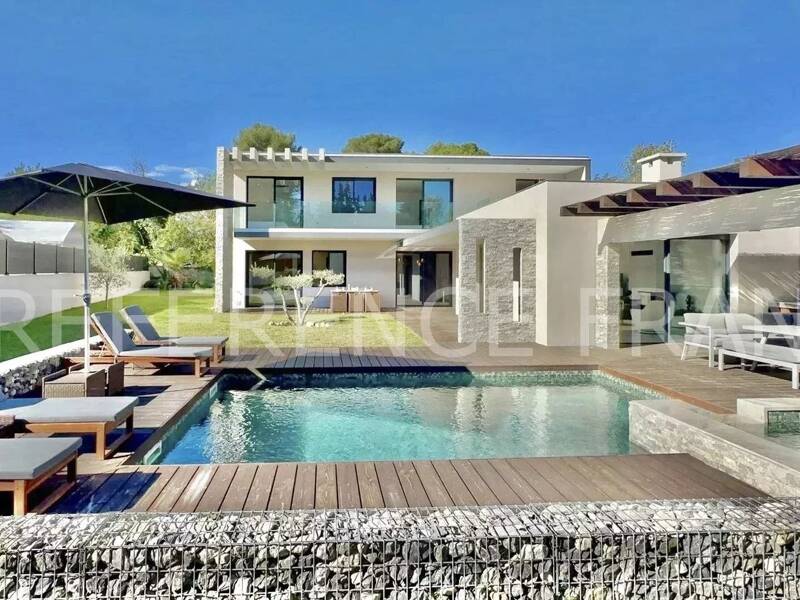 Maison à louer, 220m², MOUGINS