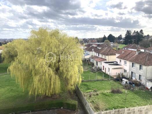 Appartement à vendre 57 990 € 4 pièces 3 chambres 79 m² Étage 4/4 Saint Martin-Cité des Aviateurs Saint-Quentin 02100