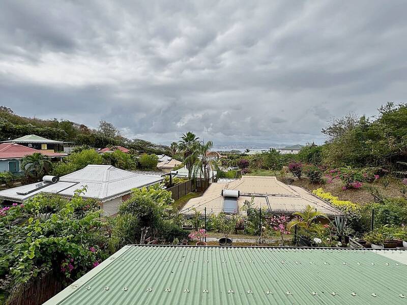 Maison à louer, 60m², LES TROIS ILETS