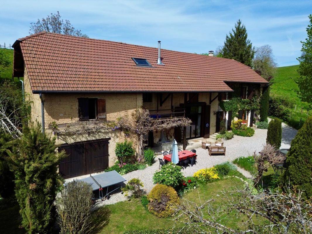 Maison à vendre, 240m², SAINT GEOIRE EN VALDAINE