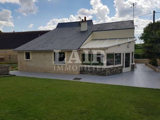 Maison à vendre 263 000 € 5 pièces 4 chambres 120 m² 5 340 m² de terrain Sees 61500