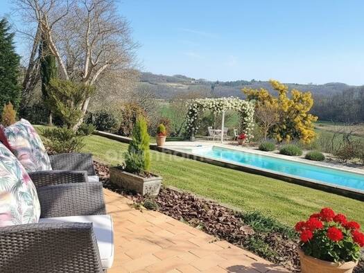 Maison à vendre 279 000 € 7 pièces 3 chambres 146 m² 2 514 m² de terrain Lembeye 64350